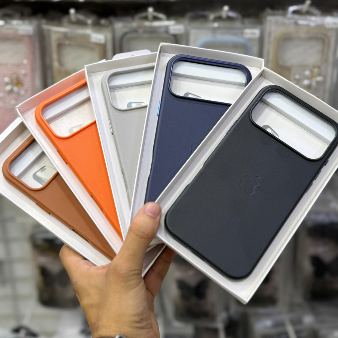 Apple Leather Magsafe Case 17/PM